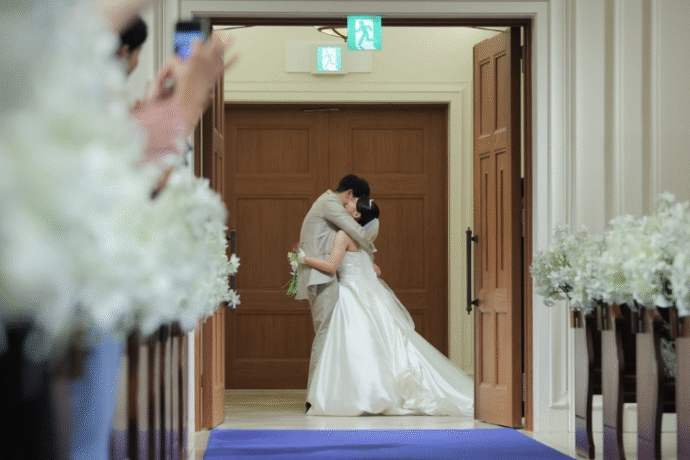 ⑨可愛らしい退場演出♡「クロージングハグ」