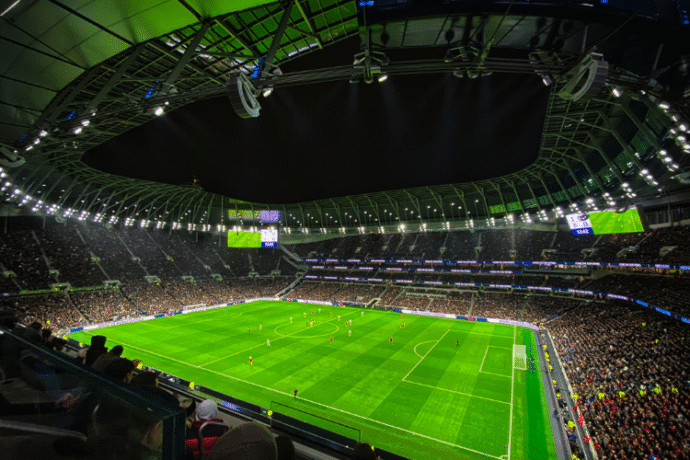 ナイタースポーツ観戦デート