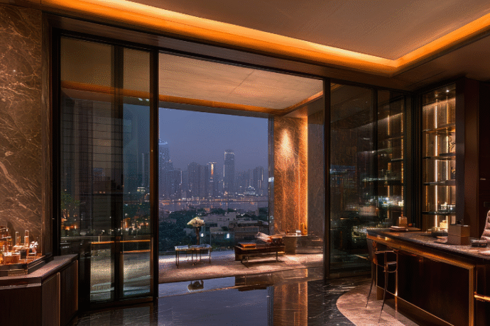 ラグジュアリーホテルのラウンジデート