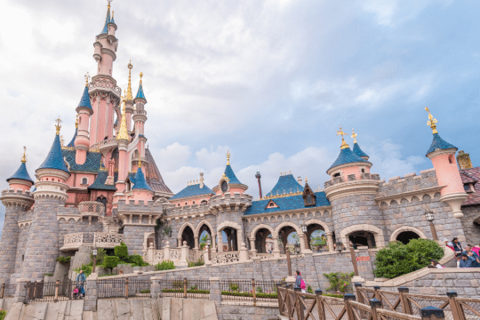 人気の遊園地＆テーマパークで遊びつくす