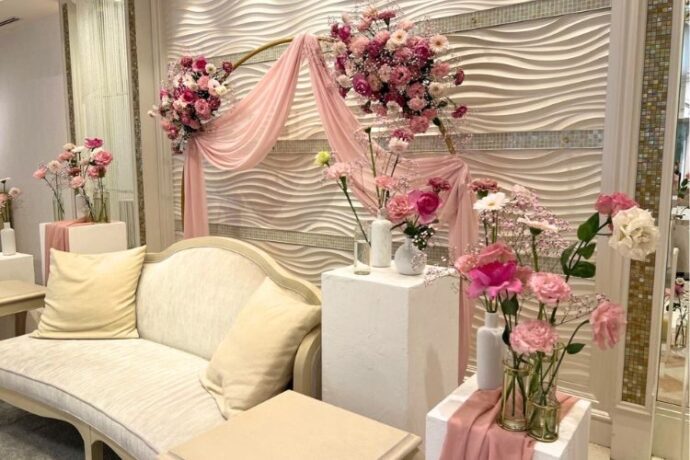 ⑤濃淡ピンクでつくるロマンティックコーデ