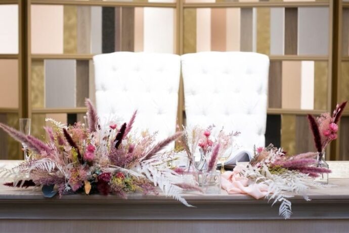 ⑥パンパスグラスのエレガントなコーディネート