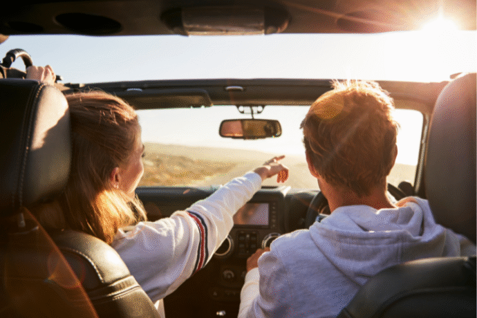 ドライブデートにあると便利な持ち物