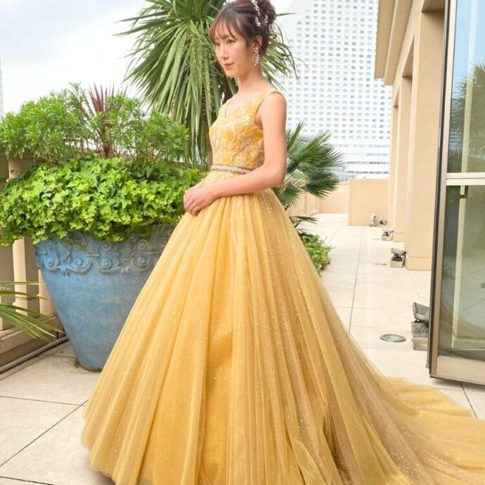 ③大人可愛いアニヴェルセル オリジナルカラードレス