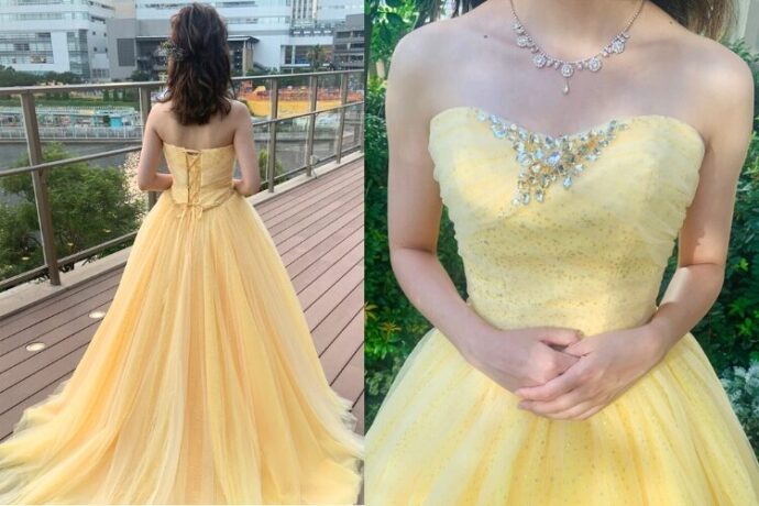 ②胸元のビジューがポイント！上品な黄色カラードレス