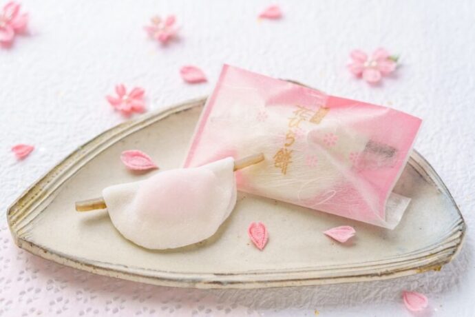 風呂敷包みが映える和菓子