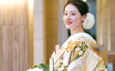 結婚式の和装におすすめ♡お色直しや前撮りで人気の色打掛８選【今週のスタスナ】