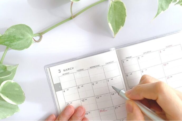 欠席の場合、早すぎる返信はNG