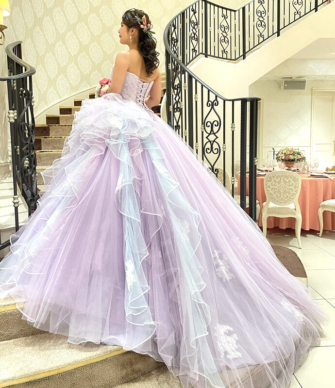 結婚式のパープルカラードレス