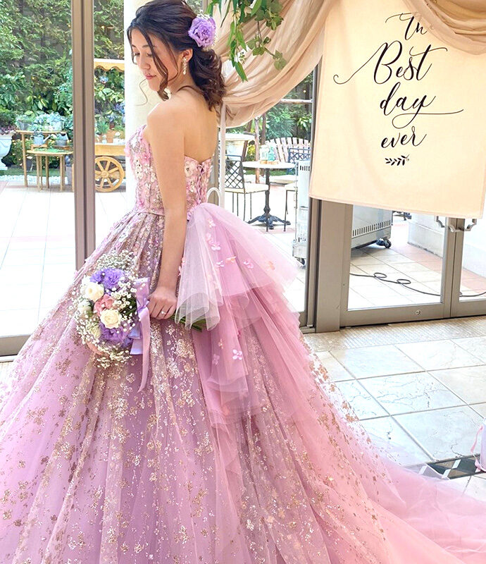 結婚式のパープルカラードレス