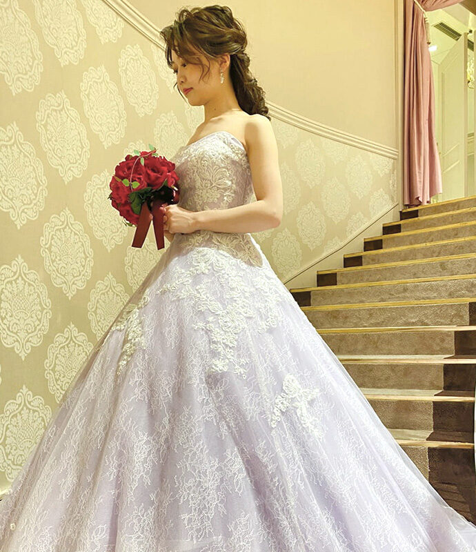 結婚式のパープルカラードレス