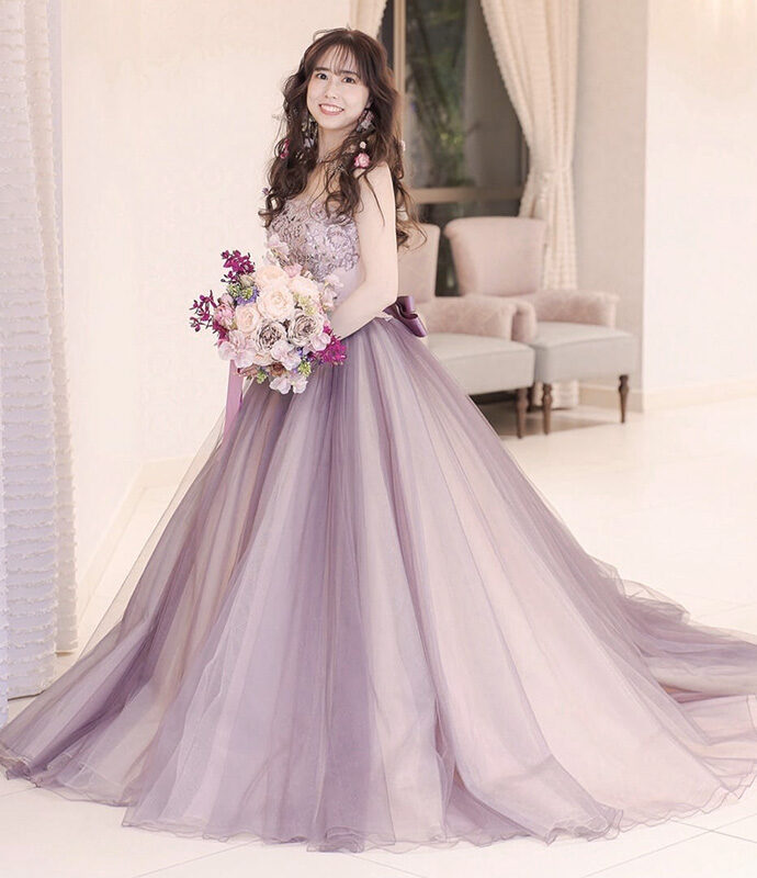 結婚式のパープルカラードレス