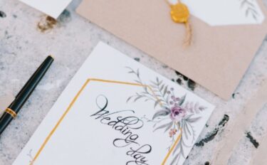 結婚式招待状の返信メッセージの書き方は？出席・欠席のマナーや例文も