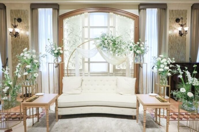 ①ウェディングアーチ×ナチュラルコーディネート