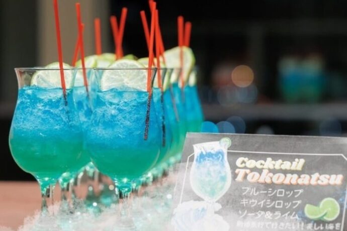 炭酸×柑橘の爽やかな夏カラーのカクテル