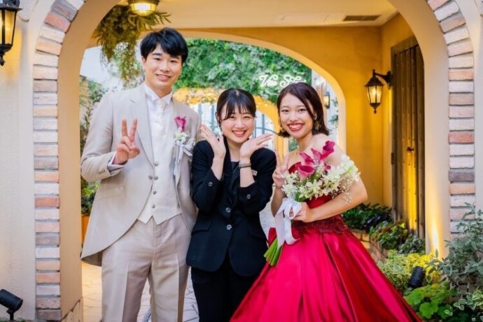 披露宴後に3人で！幸せいっぱいの記念撮影_アニヴェルセル ヒルズ横浜